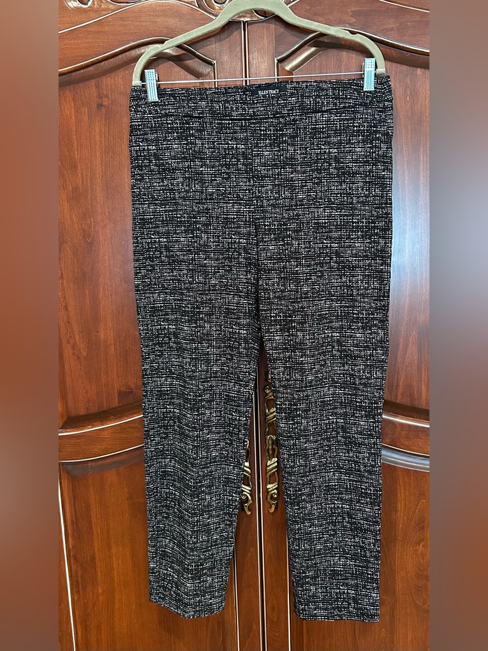 Ellen Tracy Black and White Tweed-Look Cropped Pants
